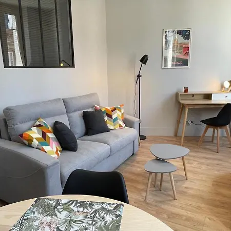 Sublime T2, Entierement Renove Apartment